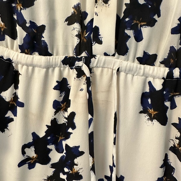 Aritzia- Babaton Cream and Blue Floral Dress, Size Medium - Picture 5 of 5